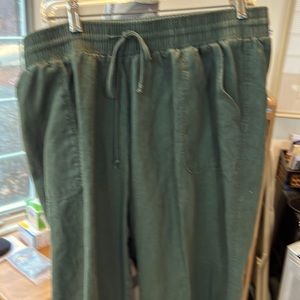 Dark linen 100 with two back and front pockets. Easy care!!